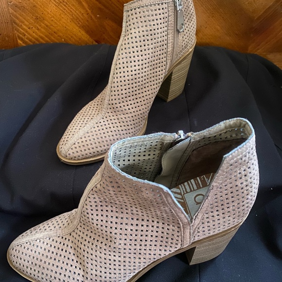 Bootie - Picture 4 of 4